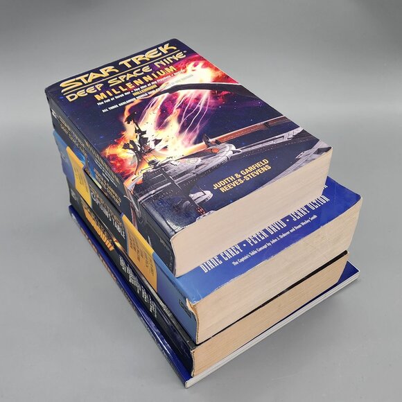 Star Trek Book Lot x4 DS9 Millennium Captain's Table Invasion Aliens Artifacts - Picture 2 of 7